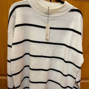 Medium oversized striped sweater